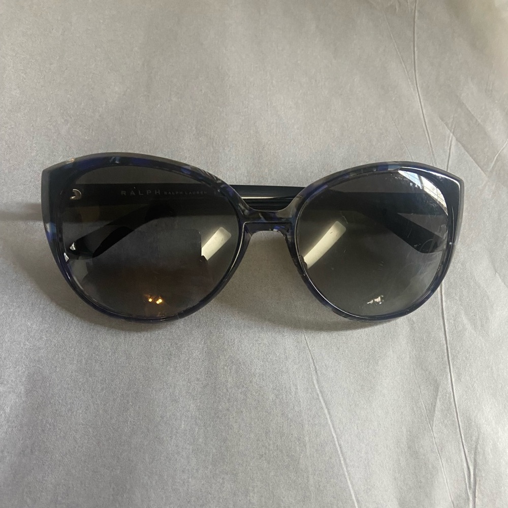 Ralph by Ralph Lauren Women’s Polarized Sunglasses - Picture 2 of 5